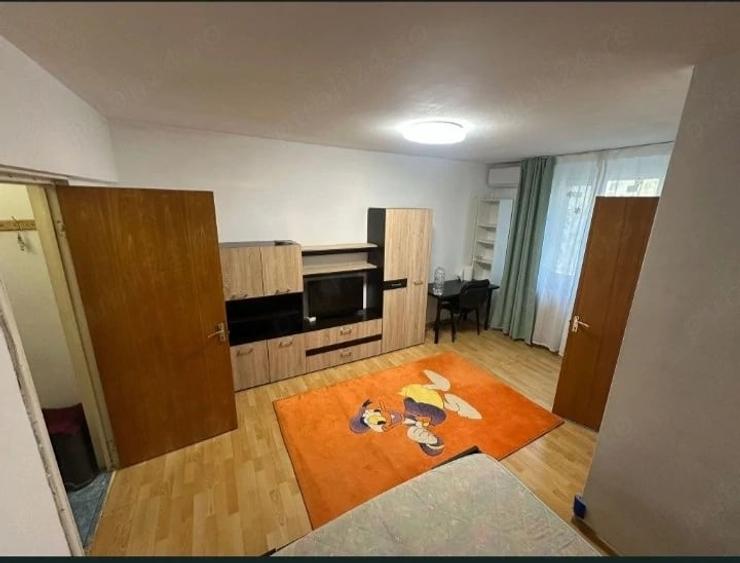 Garsonieră semidecomandată în Titan