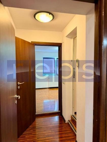 Apartament cu 2 camere semidecomandat, mobilat în Vitan Mall