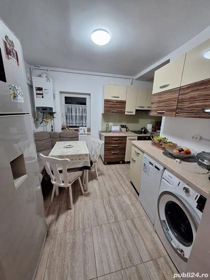 Apartament cu 3 camere decomandat, mobilat în Odobescu