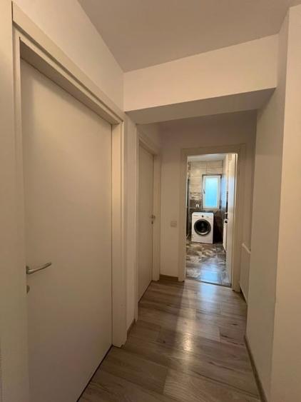 Apartament cu 3 camere, mobilat în Micro 4