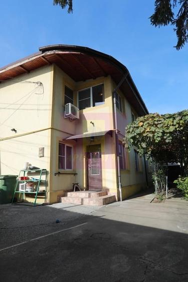Casă cu 5 camere în Pantelimon