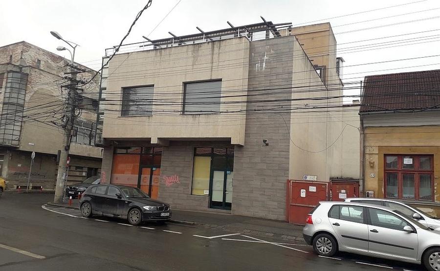 Birou, de 960 mp, în Central
