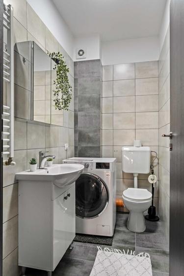 Apartament cu 3 camere decomandat, mobilat în Berceni