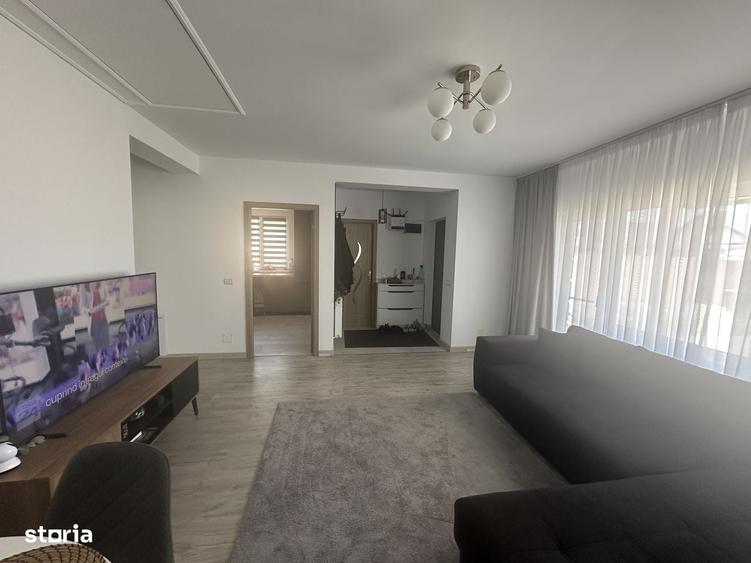 Casă cu 4 camere în Central