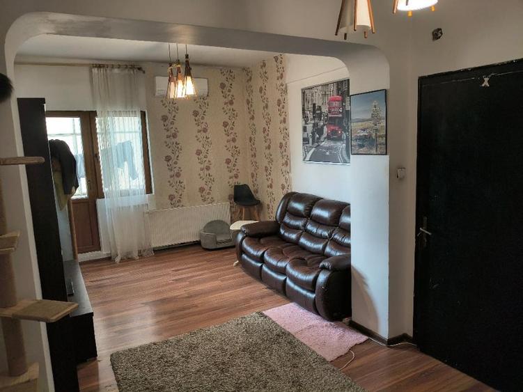Apartament cu 2 camere semidecomandat în Cișmigiu