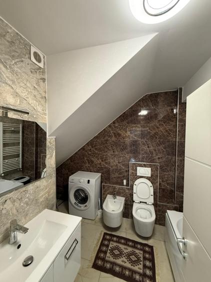 Apartament cu 3 camere semidecomandat, mobilat în Valea Lupului