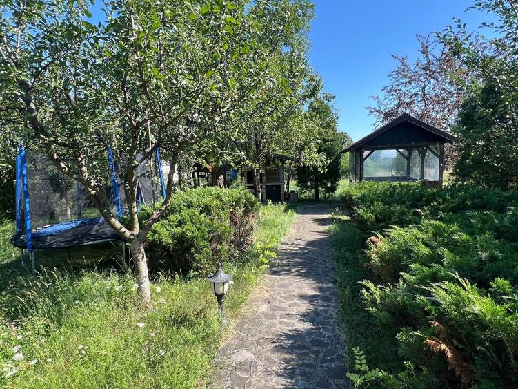 Casă individuală cu 6 camere cu Teren 1593 Mp în Brebu