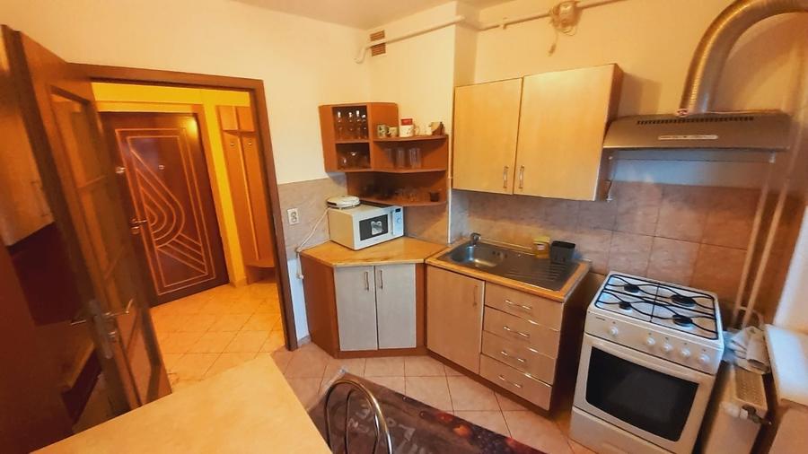 Apartament cu 2 camere decomandat în Aeroport
