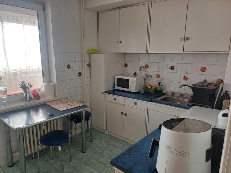 Garsonieră decomandată în Central