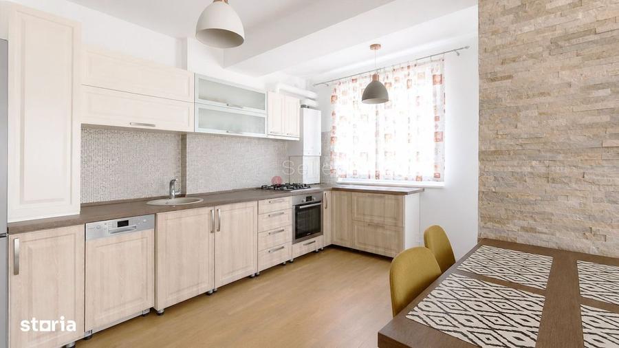Apartament cu 3 camere, mobilat în Central