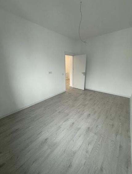 Apartament cu 2 camere decomandat în Drumul Taberei