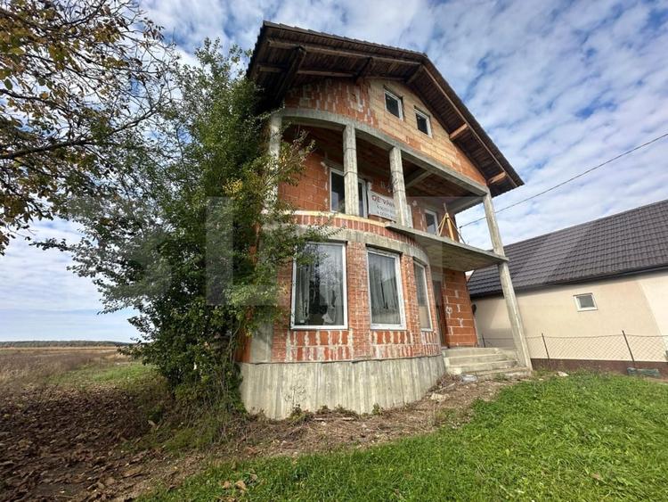 Casă individuală cu 3 camere cu Canalizare în Exterior Nord