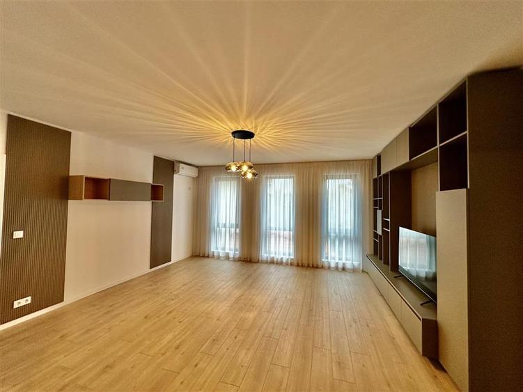 Apartament cu 2 camere decomandat, mobilat în Albert