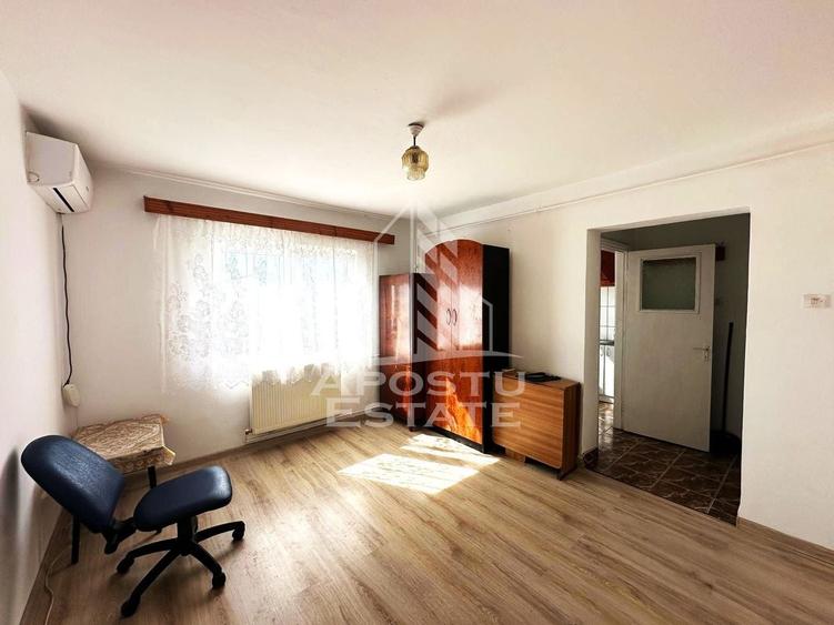 Garsonieră decomandată în Central