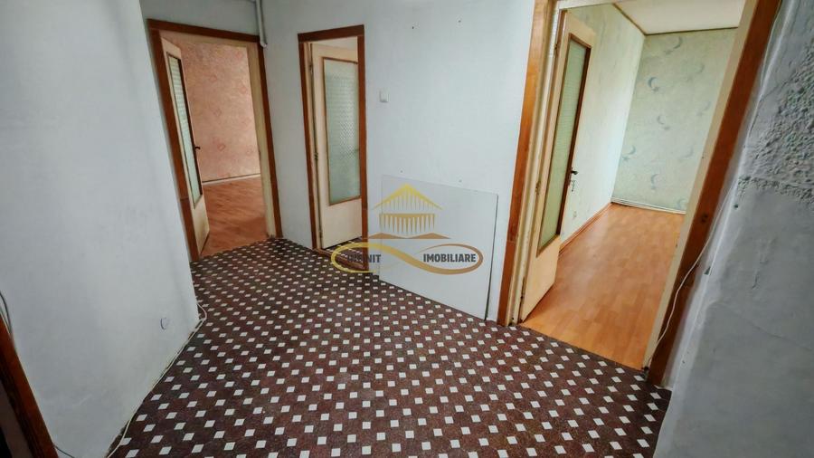 Apartament cu 2 camere decomandat în Narcisa