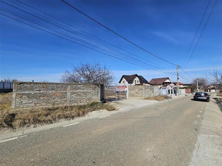 Teren Construcții intravilan de 1716 mp, în Sud-Est