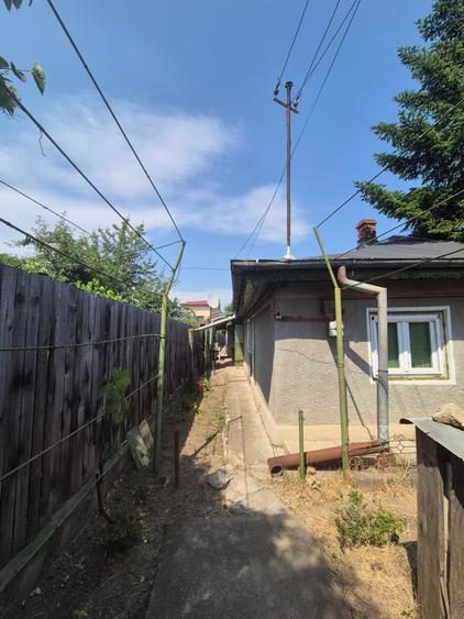 Casă individuală cu 3 camere cu Canalizare în Chitila
