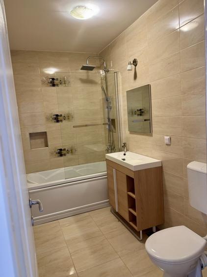 Apartament cu 2 camere , etaj 1, parcare , zona Terra - 5