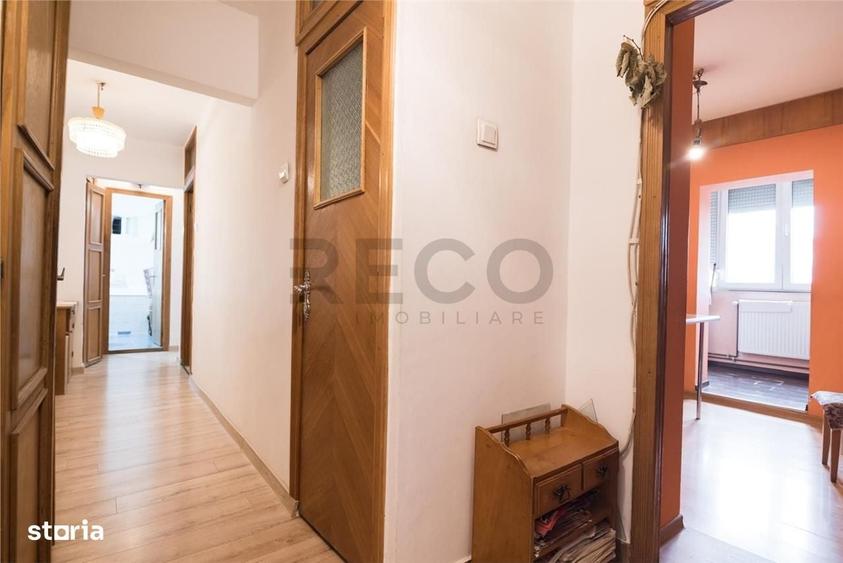Apartament cu 3 camere decomandat în Salca