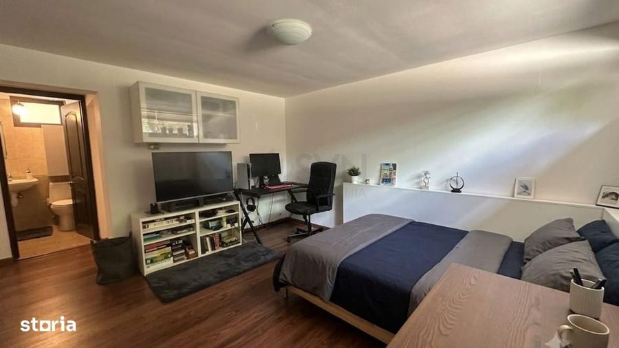 Casă cu 4 camere cu Teren 185 Mp în Vatra Luminoasă