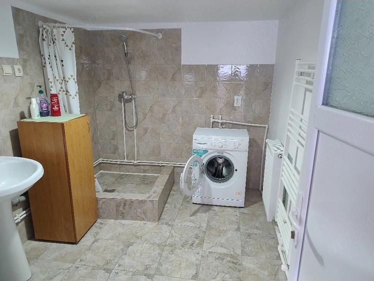 Apartament cu 2 camere decomandat în Bariera Vâlcii