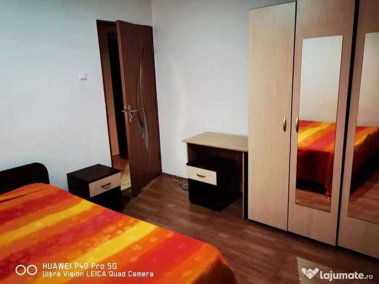 Apartament cu 3 camere decomandat în Central