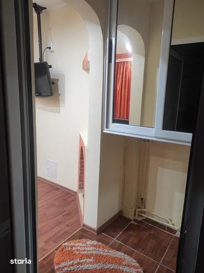 Apartament cu 2 camere în Micro 13