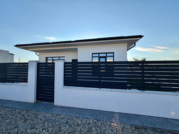 Casa 4 camere de vânzare individuala parter || Berceni ilfov || 426 mp- La cheie - 18