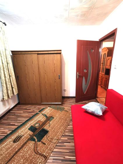 Apartament cu 2 camere semidecomandat în Est