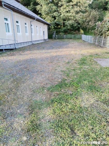 Casă cu 5 camere în Central