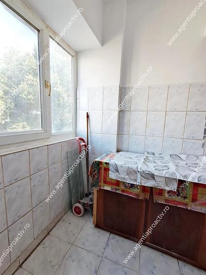 Garsonieră decomandată în Central