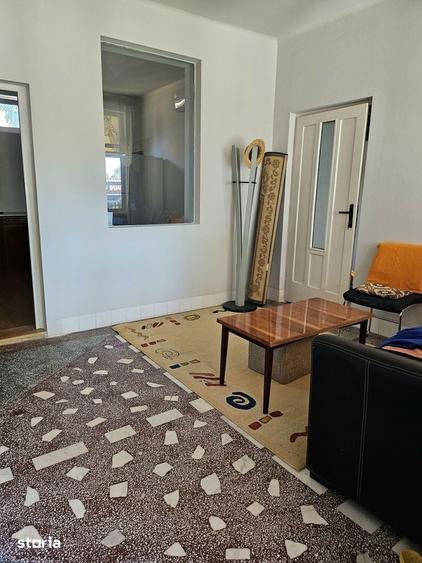 Casa din caramida, 2 dormitoare, 697 mp teren, Vladimirescu, jud Arad - 2
