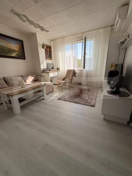 Apartament cu 2 camere semidecomandat, mobilat în Ultracentral