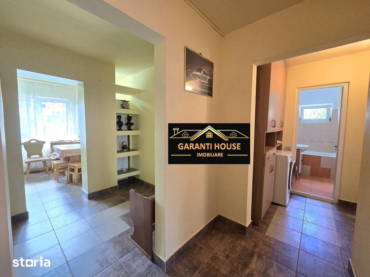 Apartament cu 3 camere decomandat în Săsar