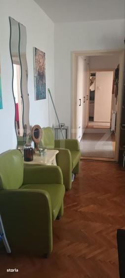 Apartament cu 4 camere în Ultracentral
