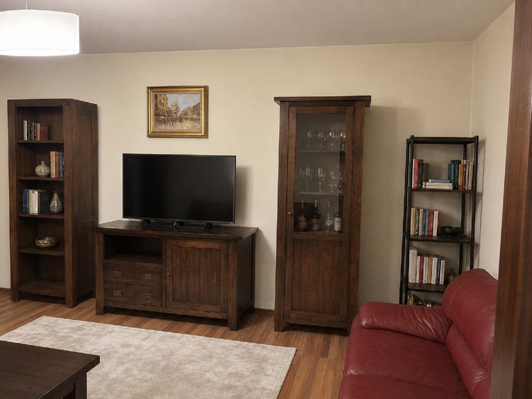Apartament cu 4 camere decomandat, mobilat în Sebastian