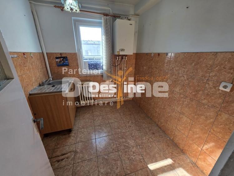 Apartament cu 2 camere decomandat în Mircea cel Bătrân