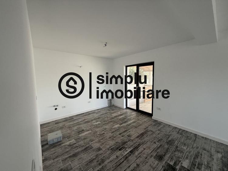 Casă individuală cu 4 camere cu Teren 246 Mp în Exterior Est
