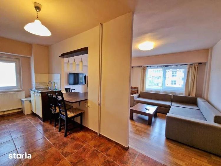 Apartament cu 3 camere decomandat în Zorilor