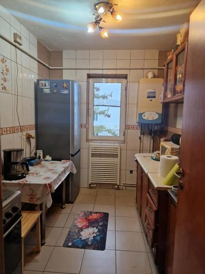 Vand apartament 2 camere semidecomandat zona linistita - 5