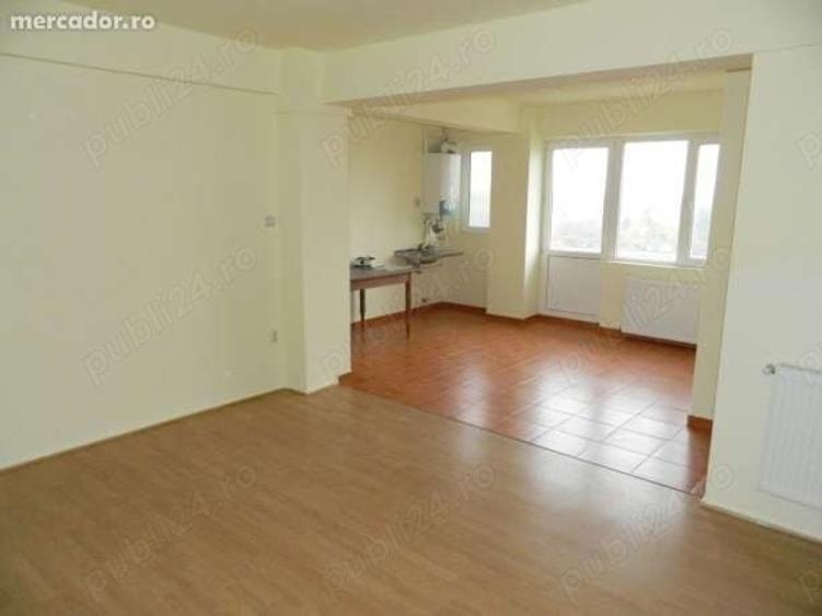 Apartament cu 3 camere decomandat în Tineretului