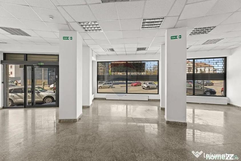 Spațiu comercial, de 160 mp, în Intim