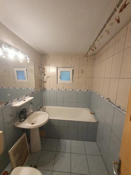 Casă cu Teren 2 Mp în Gorjului