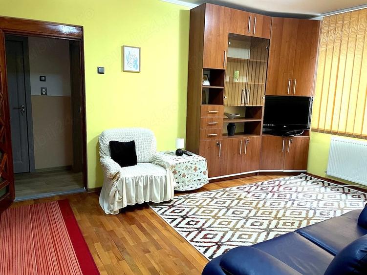 Apartament cu 3 camere decomandat în Vatra Luminoasă