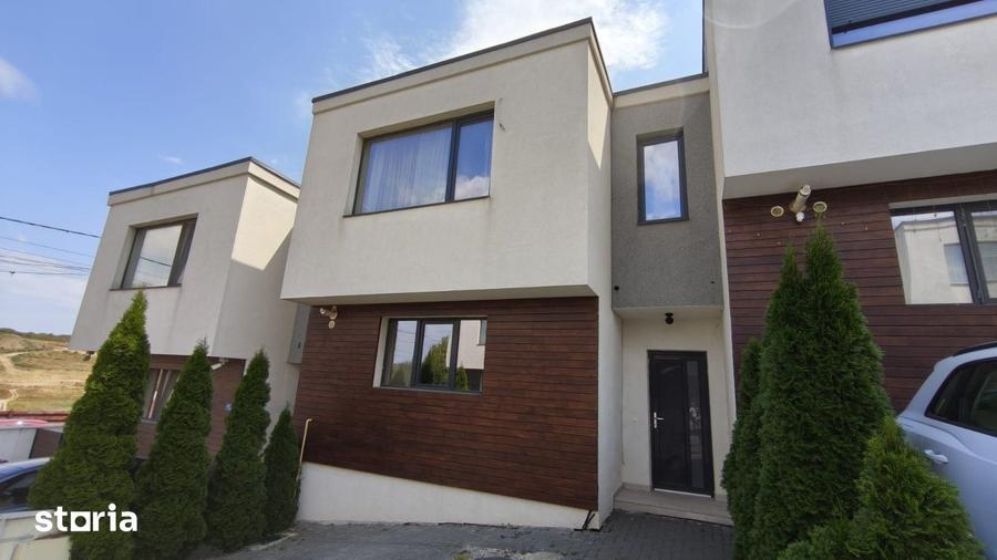 Casă cu 5 camere cu Teren 250 Mp în Valea Lupului