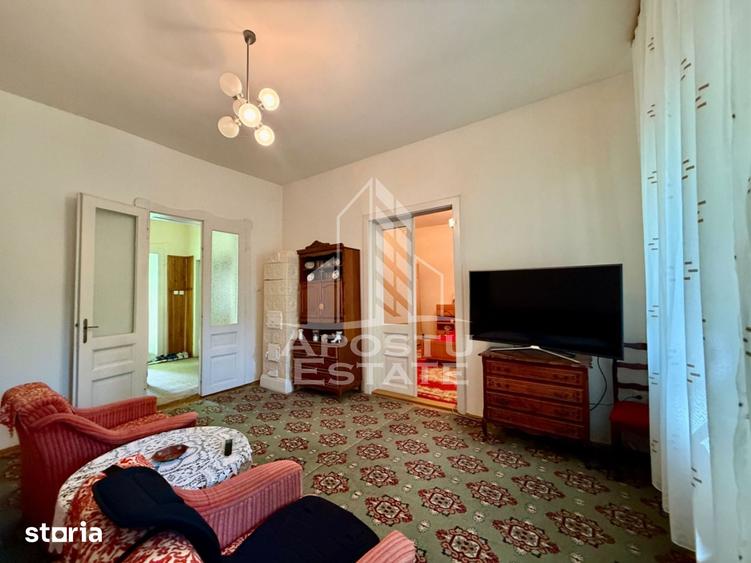 Casă cu 8 camere cu Teren 1126 Mp în Iosefin