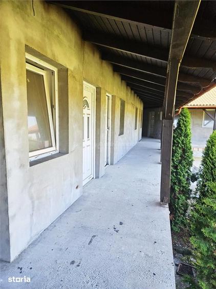 Casă cu Teren 1633 Mp în Central