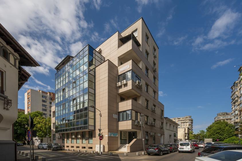 Spațiu comercial, de 247.69000244141 mp, în Unirii