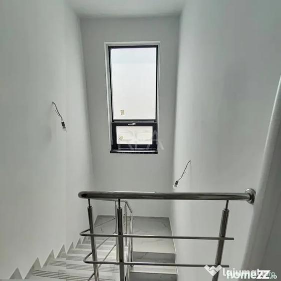 Casă cu 5 camere cu Teren 400 Mp în Domnești