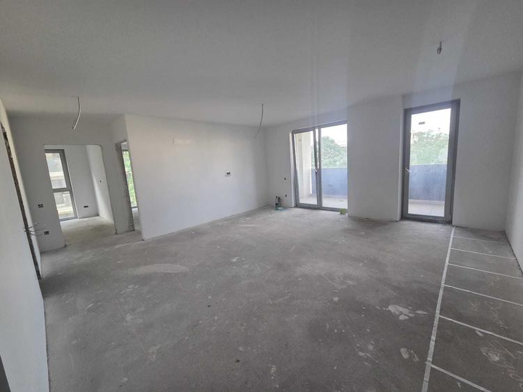 Apartament cu 3 camere decomandat în Dosu Bricii